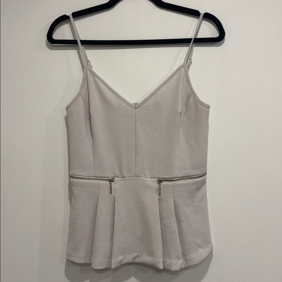 Dynamite Light Gray Textured Top - Picture 1 of 8